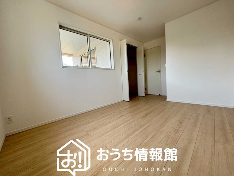 三重郡菰野町千草　第3期　1号地 内観写真（リビング以外の居室）