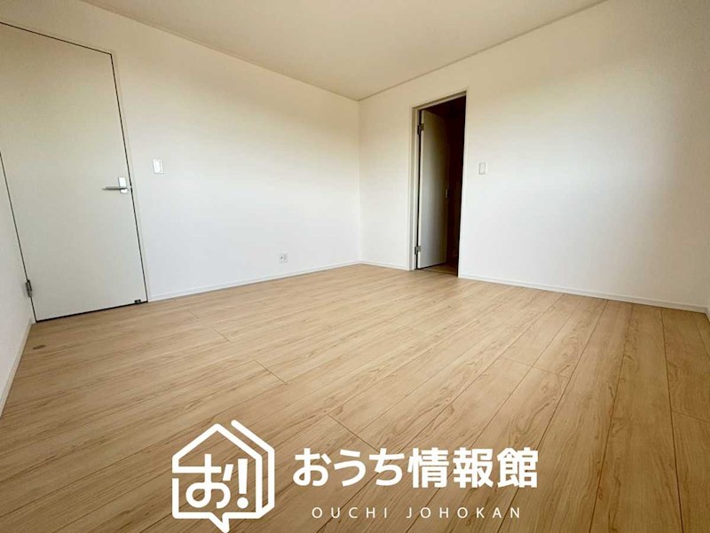 三重郡菰野町千草　第3期　2号地 内観写真（リビング以外の居室）