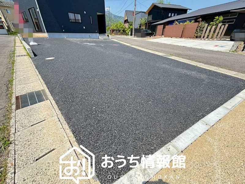 三重郡菰野町千草　第3期　2号地 現地写真（駐車場）