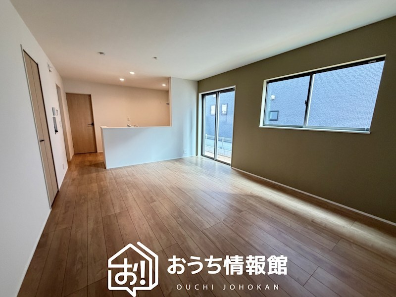 鈴鹿市長太新町　第1期　1号地 内観写真（リビング）