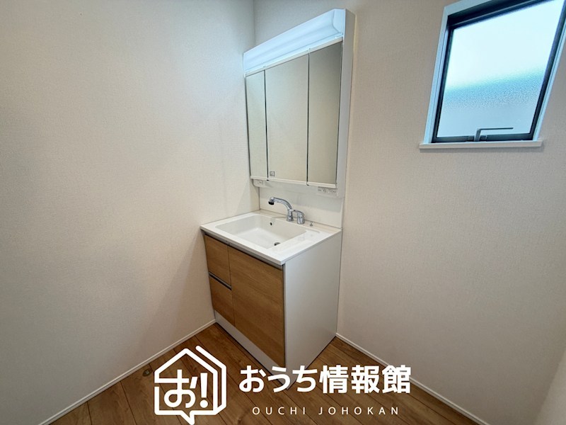 鈴鹿市長太新町　第1期　1号地 内観写真（洗面台・洗面所）