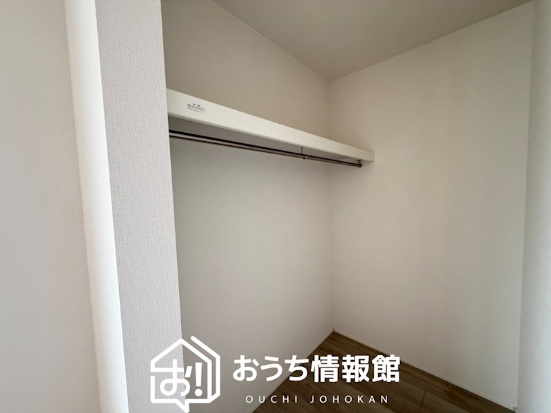 鈴鹿市長太新町　第1期　4号地  内観写真（収納）