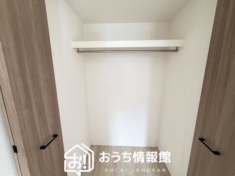鈴鹿市長太新町　第1期　4号地  内観写真（収納）