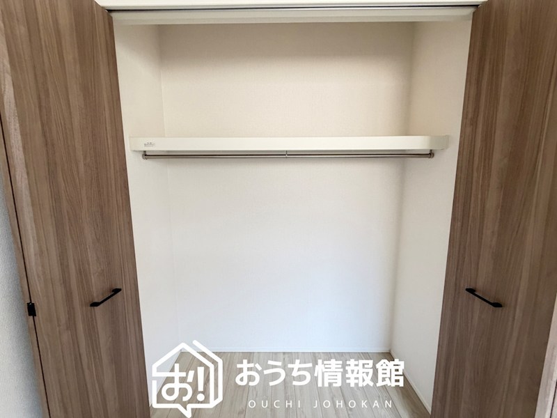 鈴鹿市長太新町　第1期　5号地 内観写真（収納）