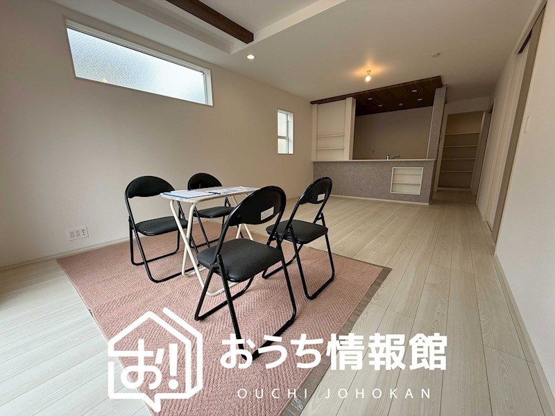 一宮市向山町　 内観写真（リビング）