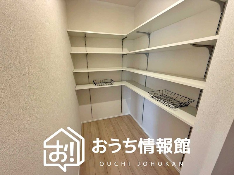 一宮市西五城　A号地　 内観写真（収納）