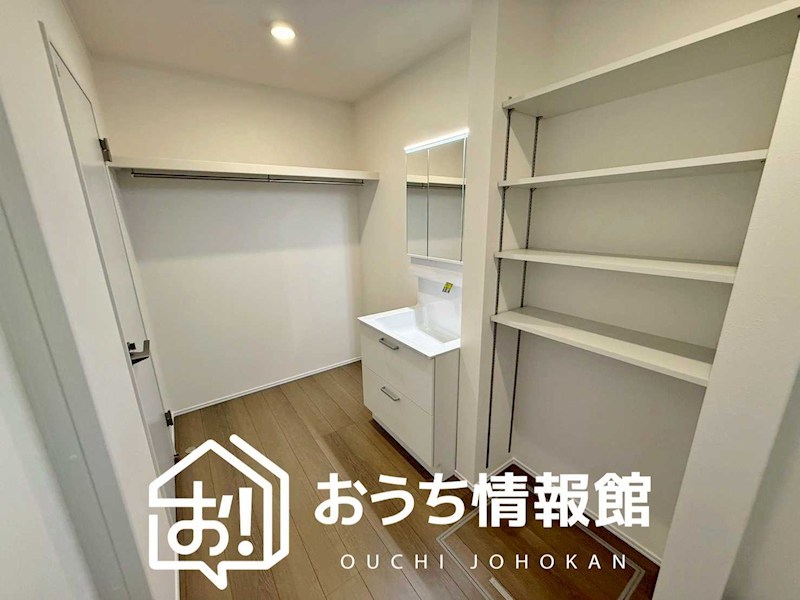 一宮市西五城　B号地　  内観写真（洗面台・洗面所）