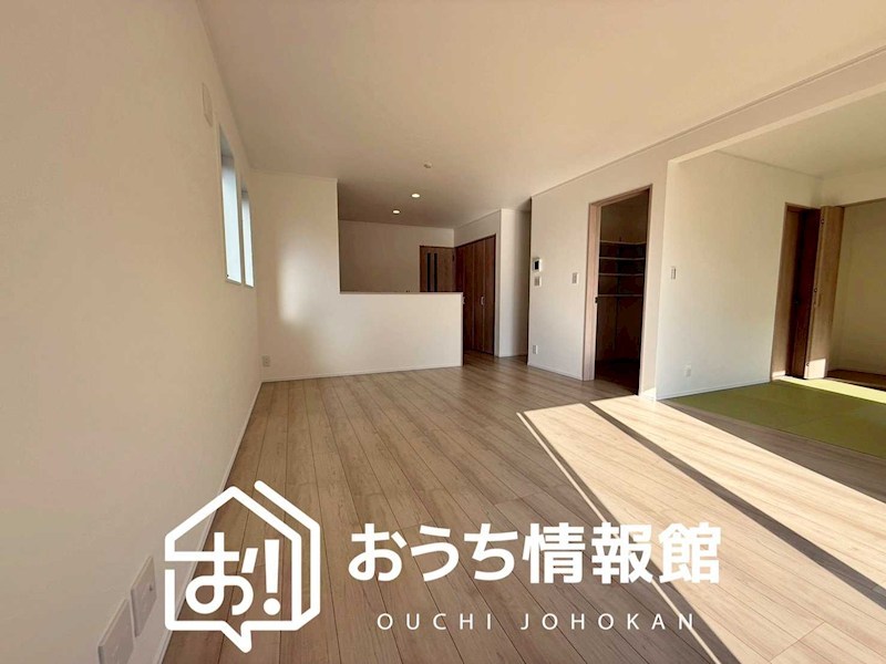 一宮市西五城　C号地　 内観写真（リビング）