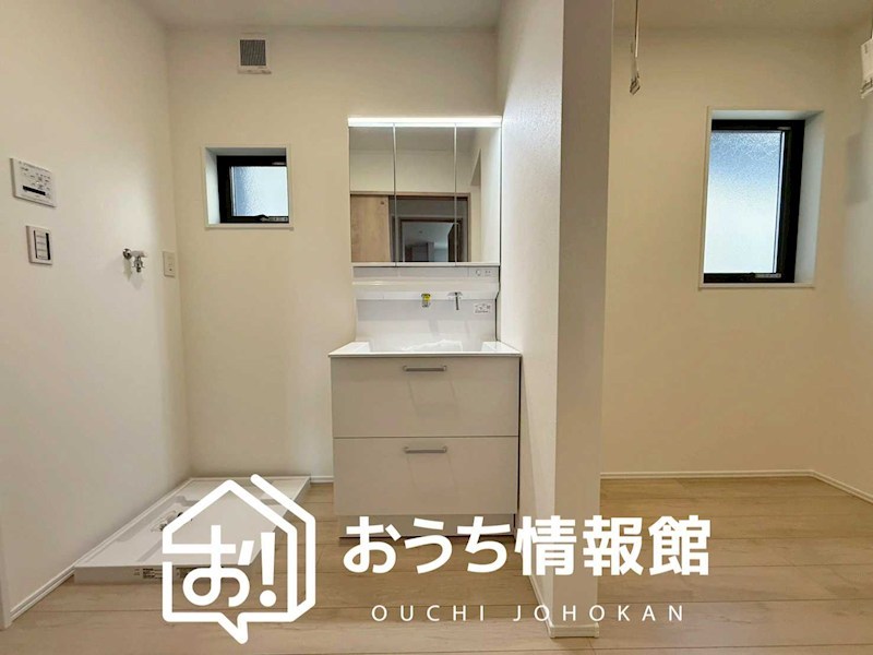 一宮市西五城　C号地　 内観写真（洗面台・洗面所）