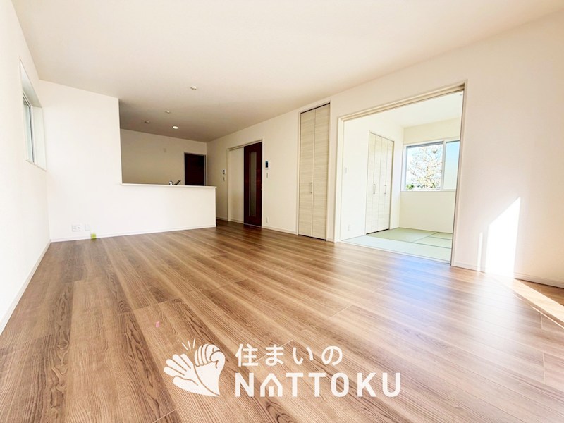 富田林市廿山　4号地  内観写真（リビング）