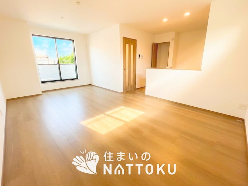 高槻市北柳川町 内観写真（リビング）