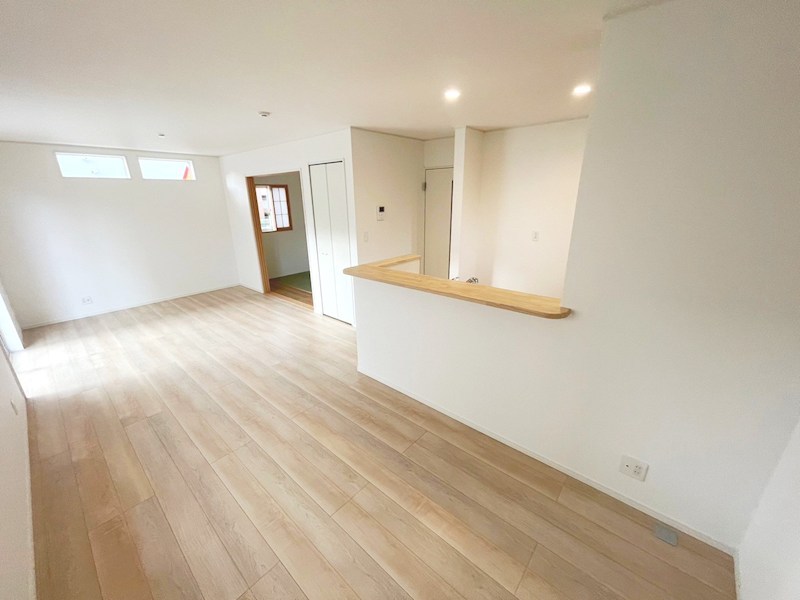 高槻市唐崎中　第3期　3号地 同仕様写真（リビング）