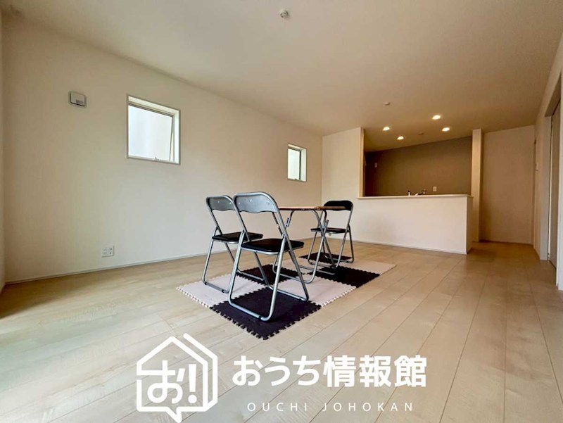 四日市市智積町本　１号地 内観写真（リビング）