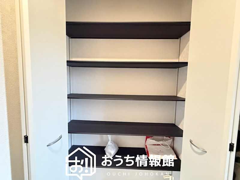 岐阜市菅生　第5期　1号地 内観写真（収納）