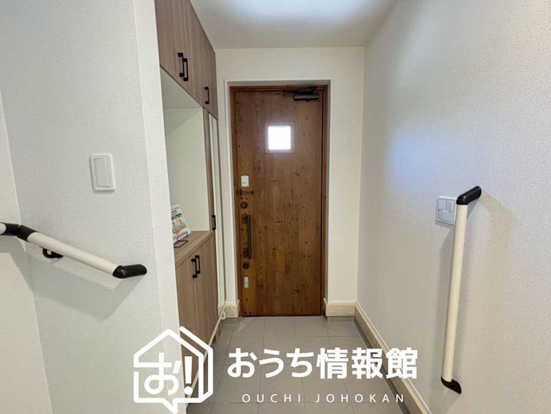 可児市緑ケ丘　第1期 現地写真（玄関）