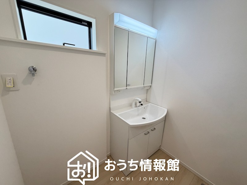 鈴鹿市桜島町　第4期　5号地  内観写真（洗面台・洗面所）