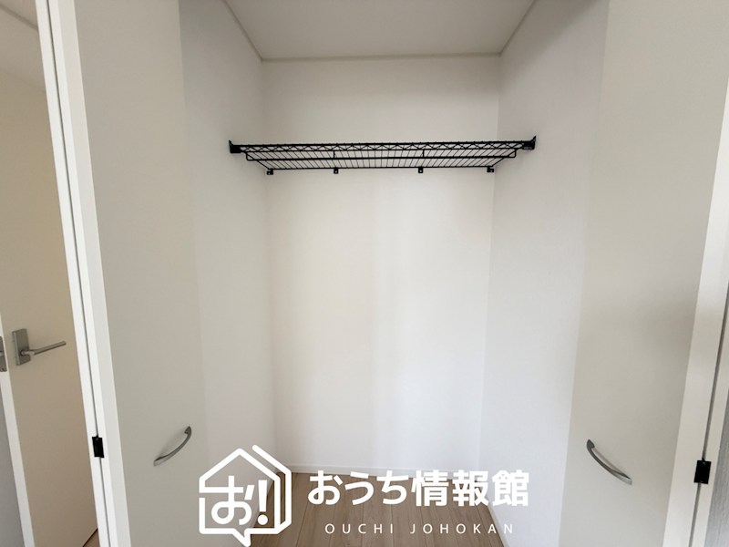 鈴鹿市桜島町　第4期　5号地  内観写真（収納）