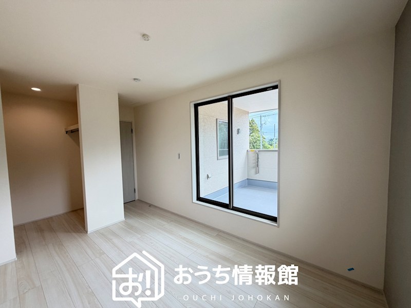 亀山市羽若町　3号地  内観写真（リビング以外の居室）