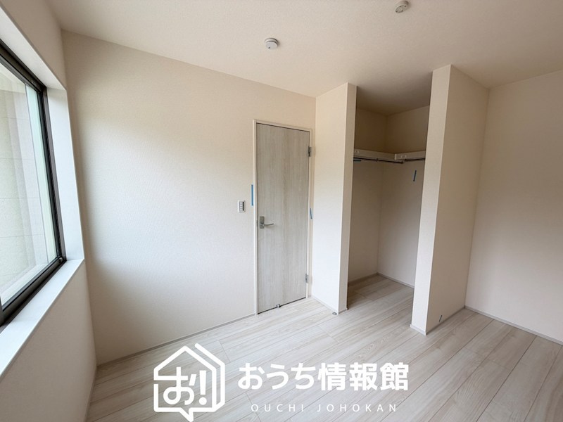 亀山市羽若町　3号地  内観写真（リビング以外の居室）