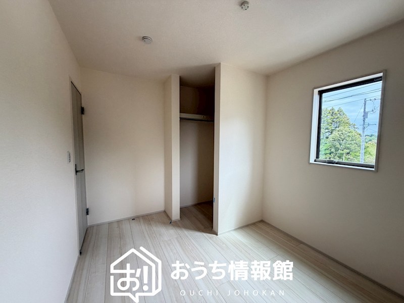 亀山市羽若町　3号地  内観写真（リビング以外の居室）