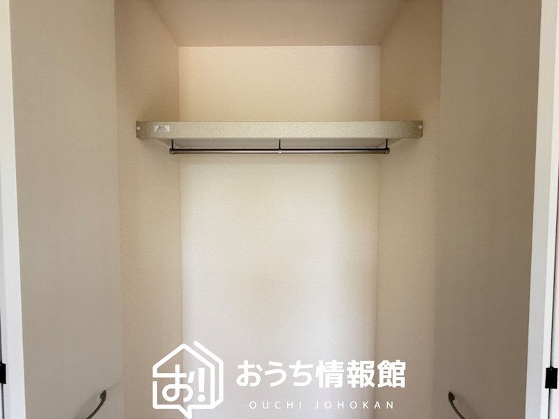 亀山市羽若町　3号地  内観写真（収納）