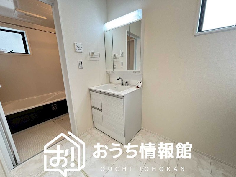 江南市大間町新町　 内観写真（洗面台・洗面所）