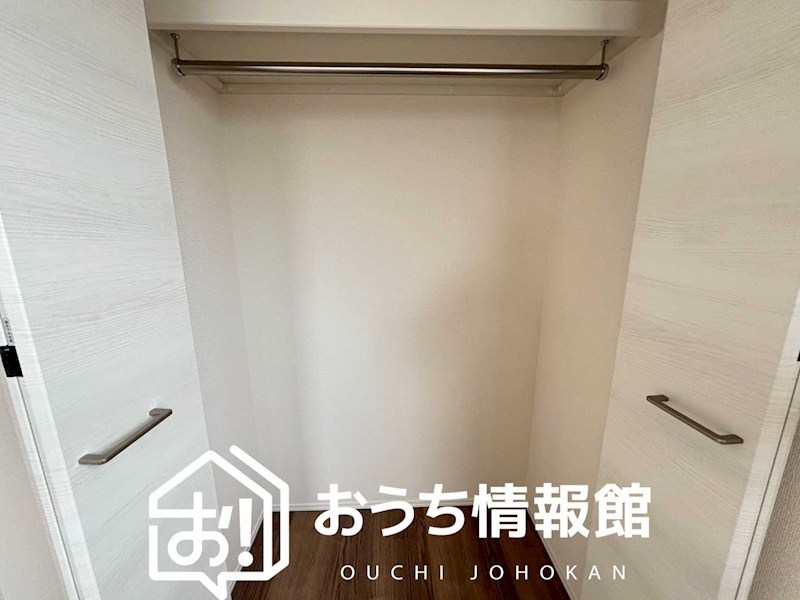 江南市大間町新町　 内観写真（収納）
