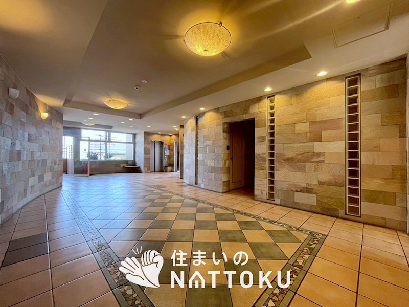 サンメゾン枚方朝日丘　かえで館 共用部写真（ロビー）