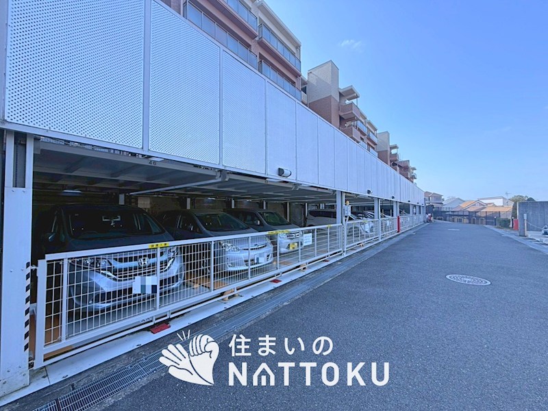 サンメゾン枚方朝日丘　かえで館 共用部写真（駐車場）