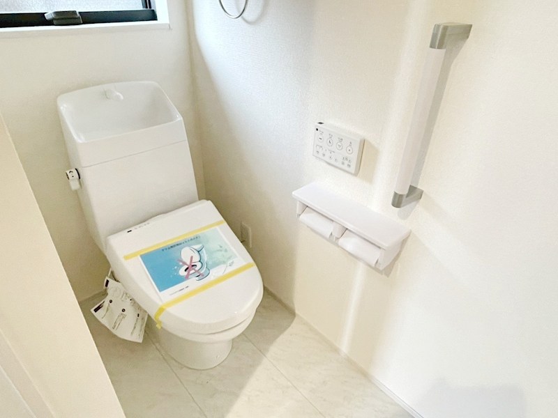 揖保郡太子町佐用岡　2号地  内観写真（トイレ）