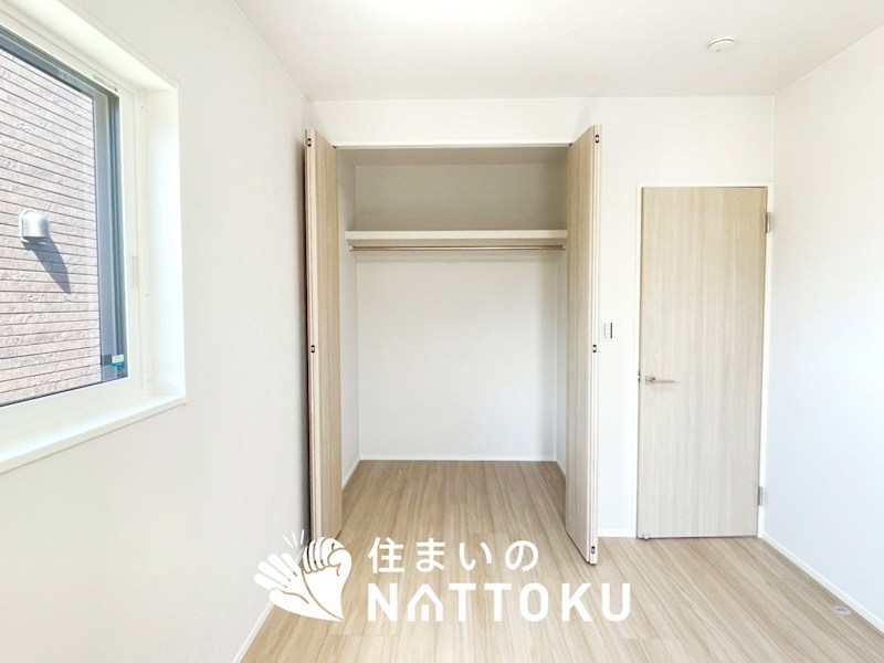 加古川市平岡町高畑　7号地  内観写真（収納）