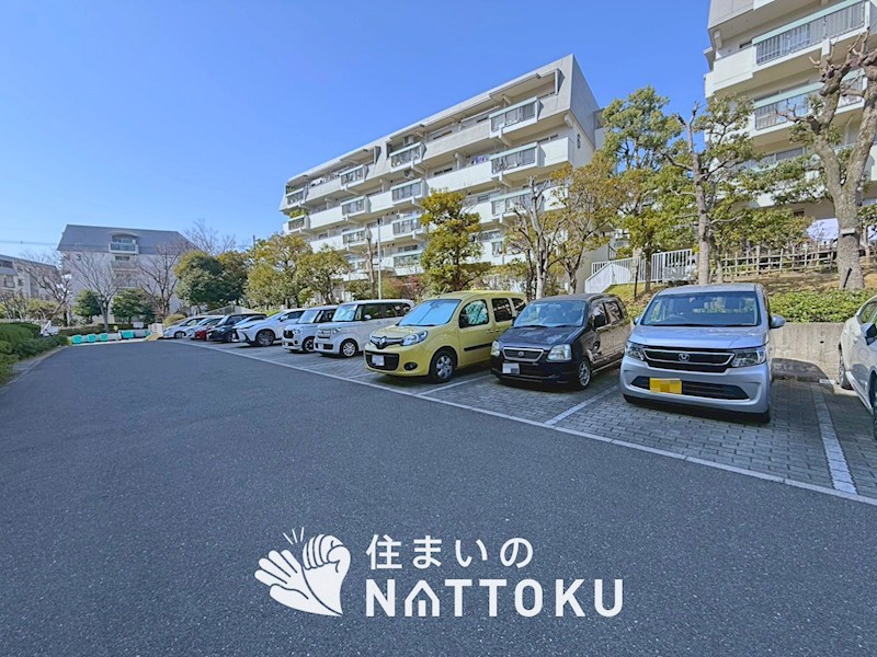 グリーンヒル光善寺住宅　第五棟 共用部写真（駐車場）
