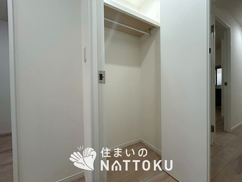 ローズハイツ香里園　3号棟 内観写真（収納）