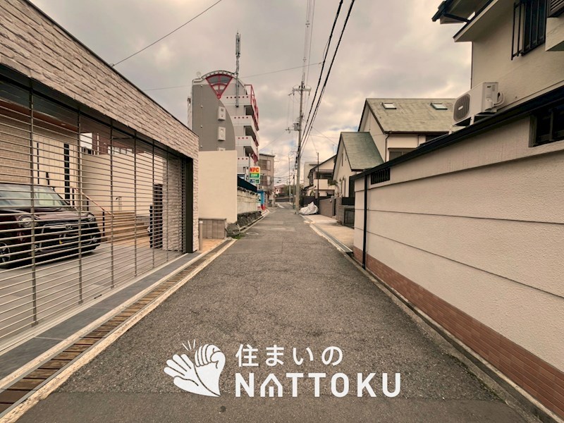 寝屋川市東香里園町　 現地写真（前面道路含む現地写真）