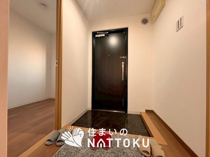 寝屋川サンハイツ　A棟 現地写真（玄関）