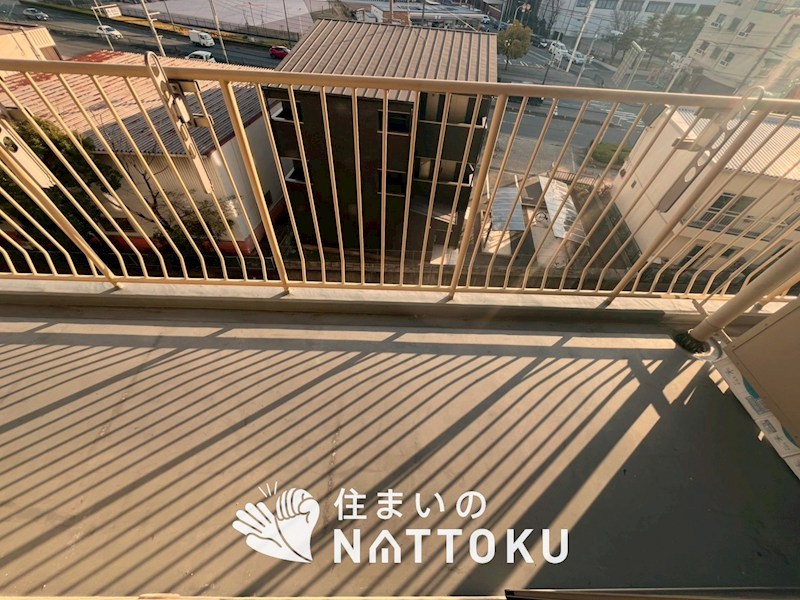 寝屋川サンハイツ　A棟 現地写真（バルコニー）