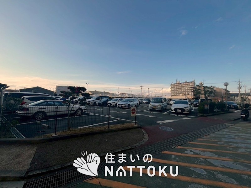 寝屋川サンハイツ　A棟 共用部写真（駐車場）