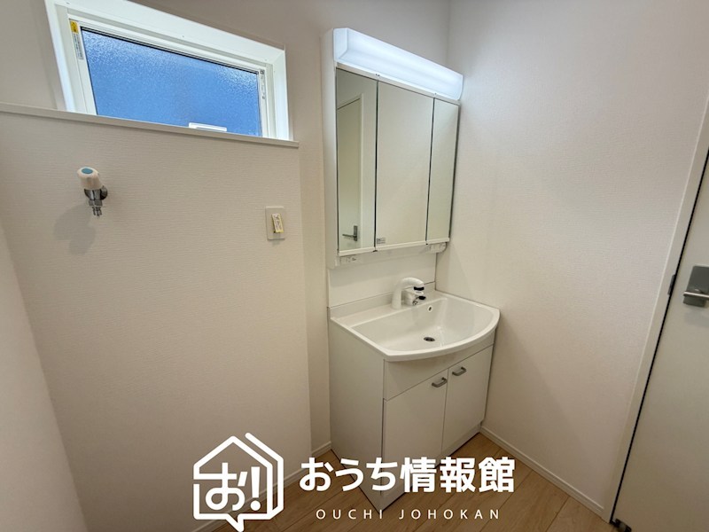 三重郡菰野町大羽根園柴垣町　第2期 内観写真（洗面台・洗面所）