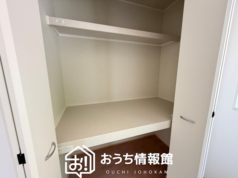 三重郡菰野町大羽根園柴垣町　第2期 内観写真（収納）