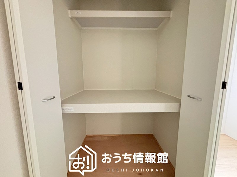 江南市赤童子町白山　第2期　 内観写真（収納）