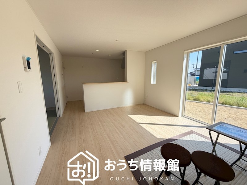 一宮市萩原町西御堂　第2期　 内観写真（リビング）