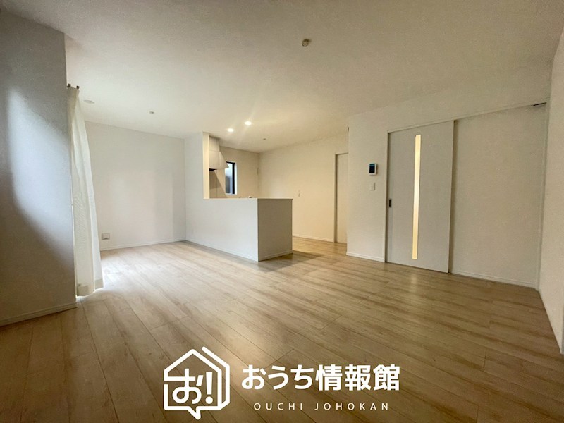 一宮市丹陽町重吉新田郷　第3期 内観写真（リビング）