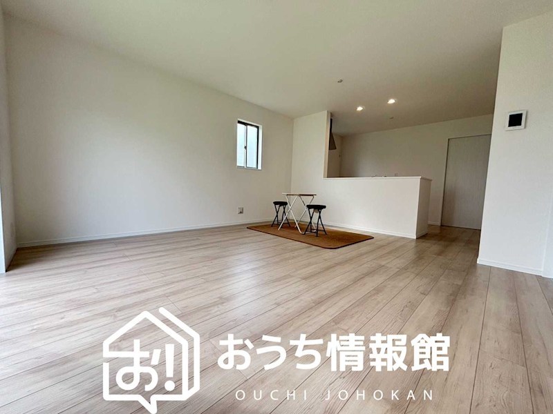 一宮市西島町　 内観写真（リビング）