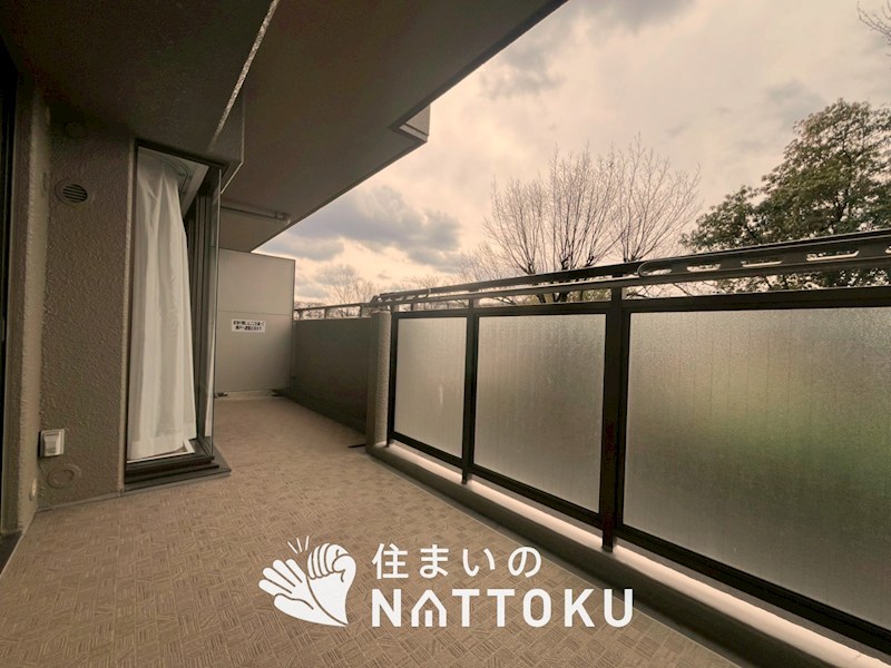 オークヒルズ香里四番館 現地写真（バルコニー）