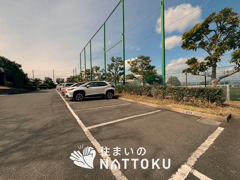 オークヒルズ香里四番館 共用部写真（駐車場）