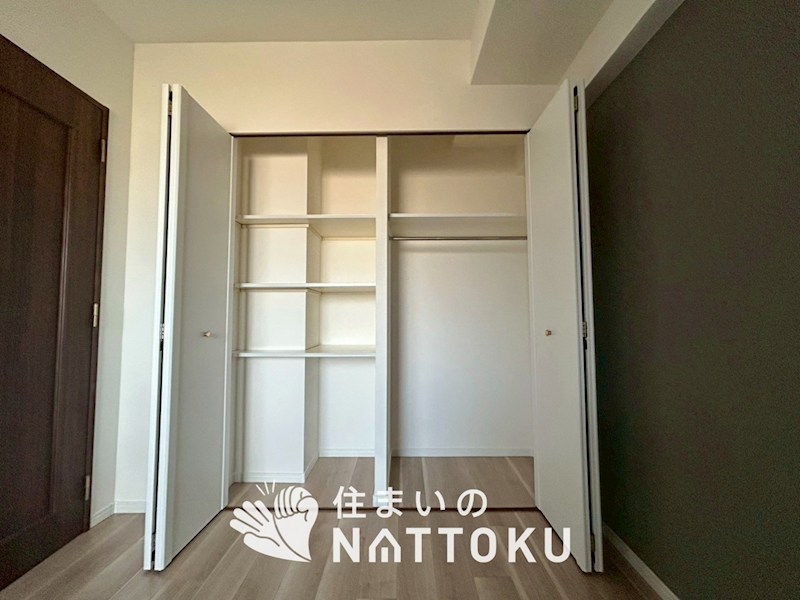 オークヒルズ香里弐番館  内観写真（収納）