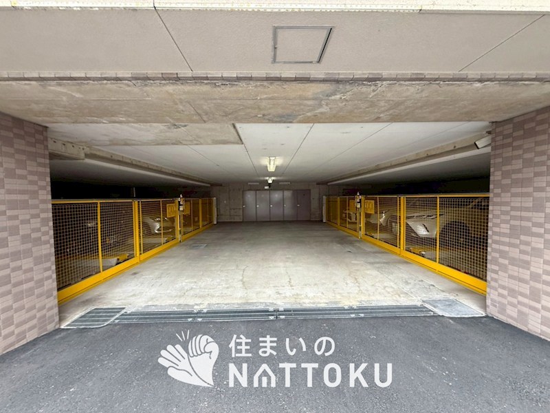 イトーピア香里園ヴァルコート 共用部写真（駐車場）