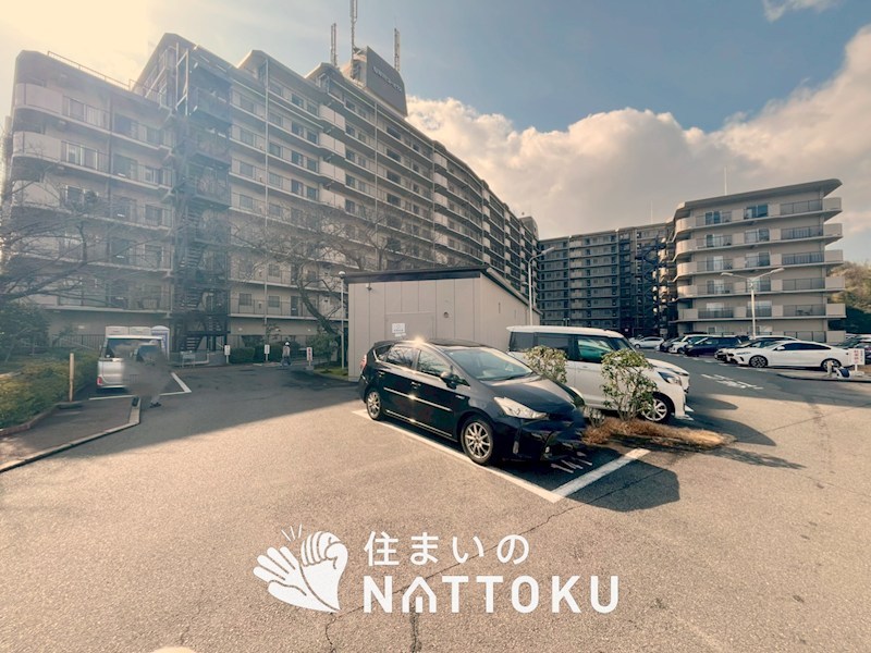 寝屋川コーポラス 共用部写真（駐車場）