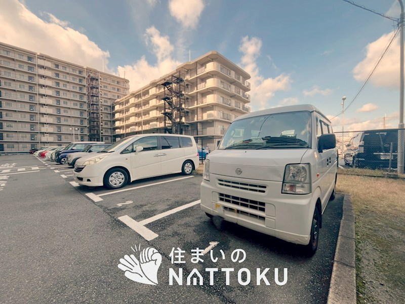 寝屋川コーポラス 共用部写真（駐車場）