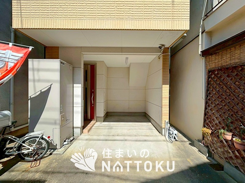 寝屋川市香里南之町 現地写真（駐車場）